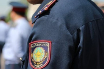 Фотография к новости: Экс-замначальника УБОП судят по делу о продаже черной икры в Актобе