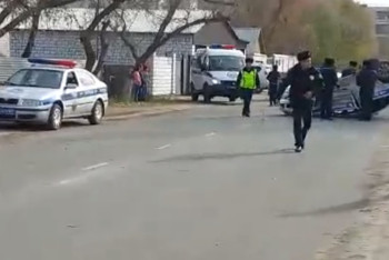 Фотография к новости: В Павлодаре перевернулась патрульная машина