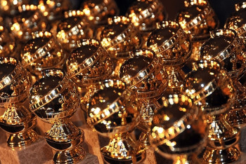 Фотография к новости: Звезды Голливуда собрались на 74-й церемонии вручения «Золотого глобуса» в Лос-Анджелесе