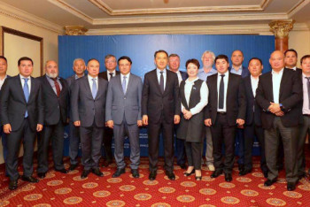 Фотография к новости: Б.Сагинтаев обсудил с предпринимателями Акмолинской области проблемы бизнеса