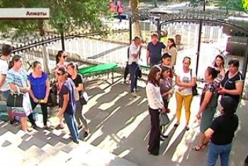 Фотография к новости: Новый скандал в МОН. Обладателей знака «Алтын белгi» лишили полученных грантов