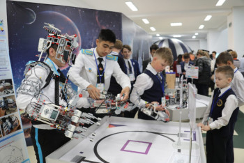 Фотография к новости: Портфель 21 века и смарт-колыбель создали школьники из Усть-Каменогорска