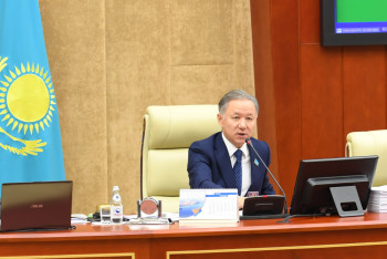 Фотография к новости: Депутаты перераспределили расходы бюджета в пользу соцсферы - Нигматулин