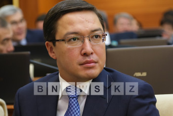 Фотография к новости: Д.Акишев прокомментировал досрочное изъятие пенсионных денег на нужды граждан