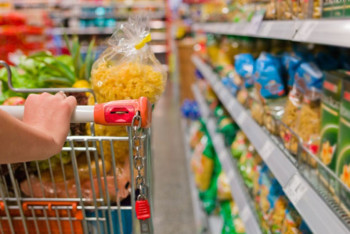 Фотография к новости: Цены на продукты снизят в Казахстане за счет оптовых складов