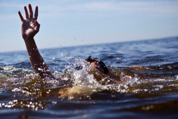 Фотография к новости: Все трагические случаи происходят в неустановленных для купания местах - Р.Иманкулов 