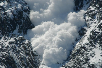 Фотография к новости: Маулен Ашимбаев: Мы скорбим вместе с родными погибших в Жамбылской области военнослужащих 