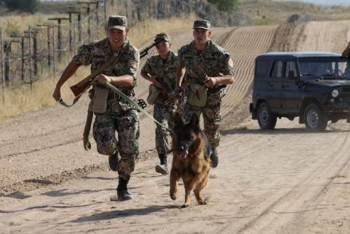 Фотография к новости: Стрельбу по нарушителям открыли казахстанские военные на границе с Кыргызстаном