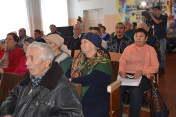 Фотография к новости: Мы проводим воду до забора, дальше жители должны сами – замакима Кызылжарского района СКО