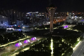 Фотография к новости: Ночная Астана попала в объектив Дмитрия Медведева