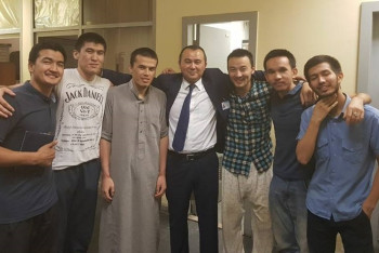 Фотография к новости: Задержанные в Египте казахстанцы возвращаются на Родину