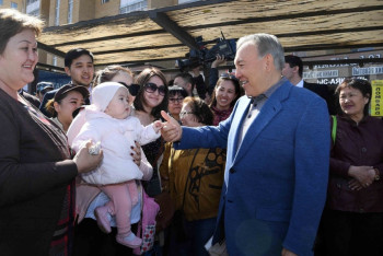 Фотография к новости: Нурсултан Назарбаев встретился с жильцами столичного района «Сарыарка» 