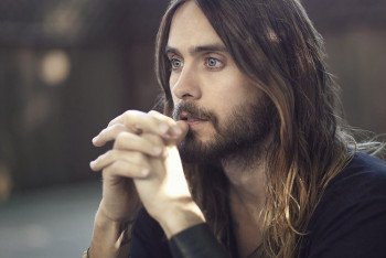 Фотография к новости: Джаред Лето не может вылететь из Казахстана в США