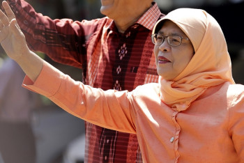 Фотография к новости: Впервые президентом Сингапура  стала женщина 