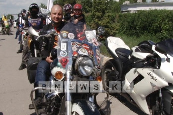 Фотография к новости: Поехали! Как «короли дорог» отметили День госсимволов в Темиртау 