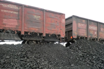 Фотография к новости: Исекешев сдержал обещание: Шубаркольский уголь отгрузили в Астане 