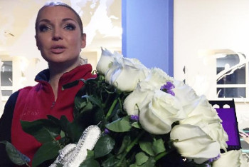 Фотография к новости: Анастасия Волочкова рассказала о приключениях в Казахстане