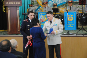 Фотография к новости: Алматинские полицейские получили государственные награды посмертно (ФОТО)