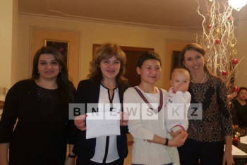 Фотография к новости: ЭКСКЛЮЗИВ: Супруги послов в Казахстане собрали 1 млн тенге в помощь женщинам с ВИЧ