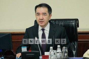 Фотография к новости: Бакытжан Сагинтаев поручил приложить все усилия для укрепления экономического роста в РК