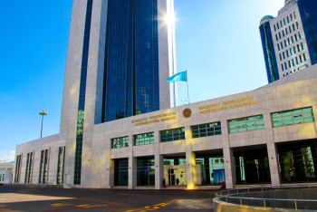 Фотография к новости: На пленарном заседании Мажилиса рассмотрят 4 законопроекта