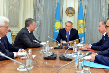 Фотография к новости: Президент РК обсудил межпарламентское сотрудничество с председателем Госдумы РФ 