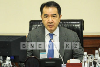 Фотография к новости: Б.Сагинтаев: Рост ВВП по итогам 11 месяцев 2016 года составил 0,8%