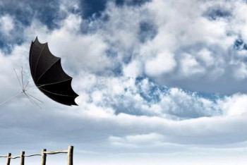 Фотография к новости: Штормовое предупреждение объявлено в ряде регионов