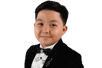 Фотография к новости: Ержан Максим будет обучаться в академии Игоря Крутого 