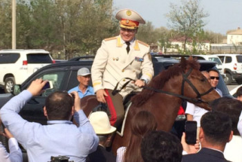 Фотография к новости: За нарушение служебной этики уволен начальник полиции Атырауской области 