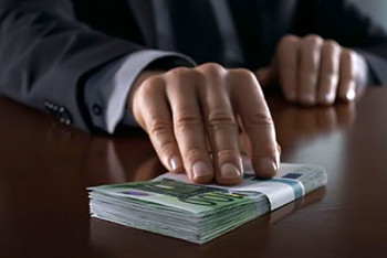 Фотография к новости: Замглавы филиала НК "Казавтожол" подозревают в получении взяток