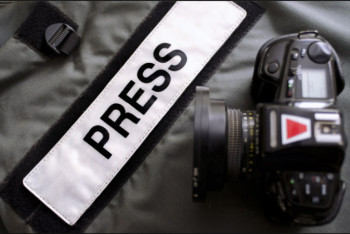 Фотография к новости: В России чиновник напал на журналиста: начата проверка