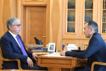 Фотография к новости: Токаев принял акима Жамбылской области