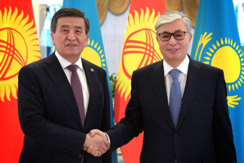 Фотография к новости: Президент Кыргызстана: Казахстан – сосед, который ближе дальнего родственника