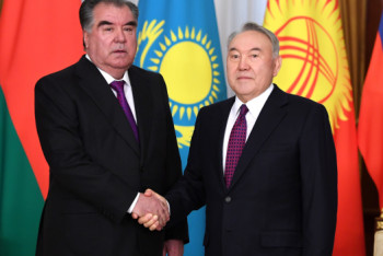 Фотография к новости: Нурсултан Назарбаев встретился с Эмомали Рахмоном