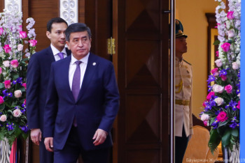 Фотография к новости: Сооронбай Жээнбеков предложил провести "тройной" таможенный контроль в ЕАЭС