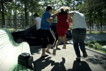 Фотография к новости: В Кызылорде семь лет условно получили три парня за кражу невесты