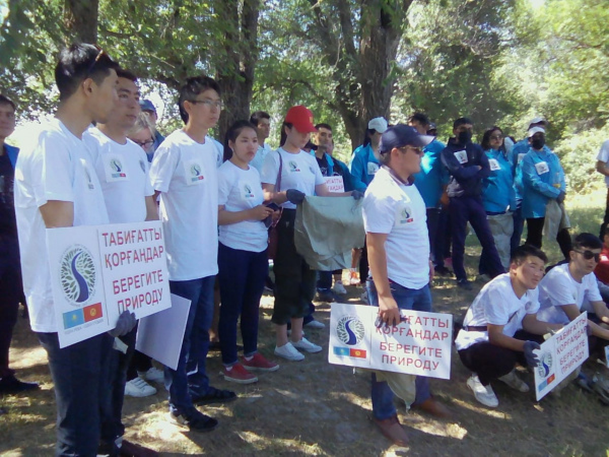  организаторов акции