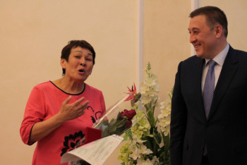 Фотография к новости: В Караганде 86 многодетных мам получили квартиры