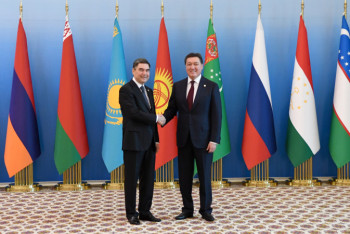 Фотография к новости: Мамин встретился в Ашхабаде с Бердымухамедовым 