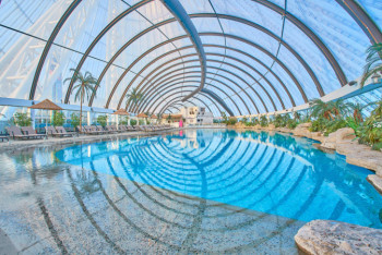 Фотография к новости: По факту гибели девочки в ТРЦ "Хан Шатыр" возбуждено уголовное дело