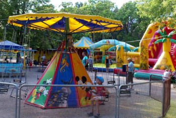 Фотография к новости: Контролировать работу аттракционов в Казахстане будут акиматы