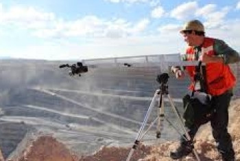 Фотография к новости: Бозумбаев недоволен уровнем инвестиций в геологоразведку