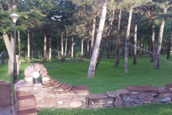 Фотография к новости: В Алматы еще один сквер передали городу