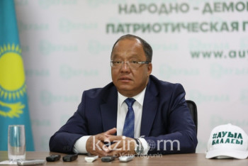 Фотография к новости: Рахимбеков поздравил Токаева с победой на выборах