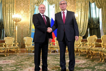 Фотография к новости: Путин позвонил Токаеву