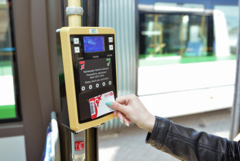 Фотография к новости: Жители столицы смогут оплачивать проезд в автобусе через kaspi.kz