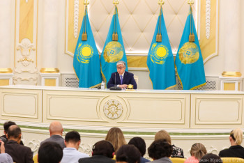 Фотография к новости: Токаев: Мы должны создавать обстановку труда