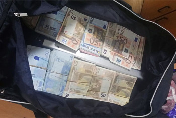 Фотография к новости: Советы: Как можно наличные деньги перевезти за рубеж