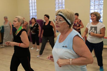 Фотография к новости: Ученые выяснили, сколько шагов в день должны делать пожилые женщины